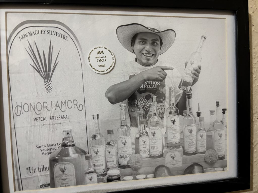 Galeria_HONOR___AMOR_MEZCAL_ARTESANAL__2