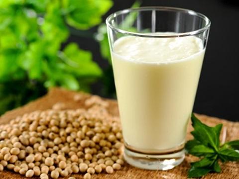 EL CAFÉ CON LECHE VEGETAL, UNA ALTERNATIVA SALUDABLE Y EXQUISITA